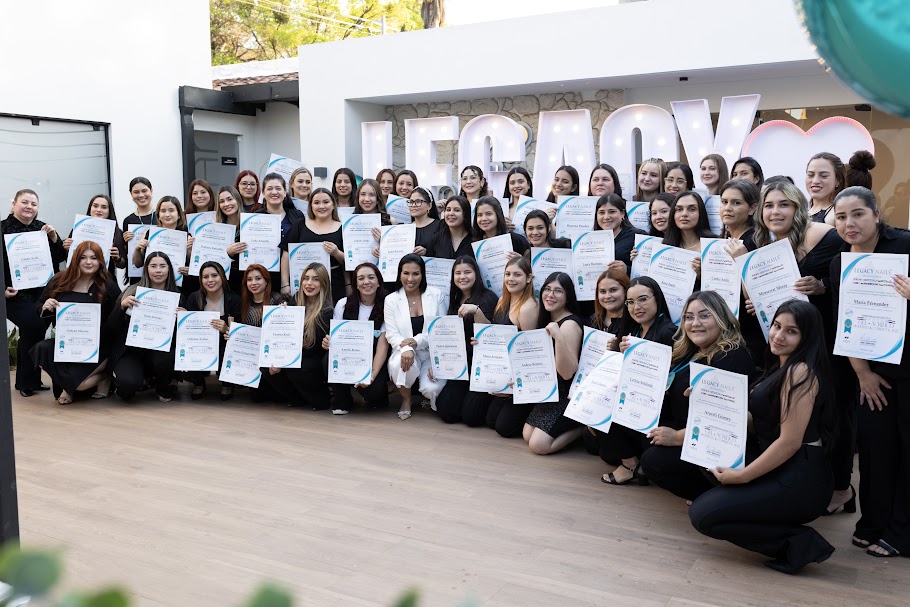 Pasión y Compromiso por la Belleza de las Uñas